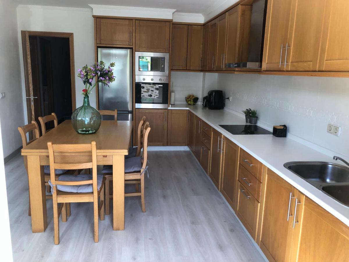 Vivienda Amplia Y Luminosa A Escasos Metros De La Playa De Cangas. Esterno foto