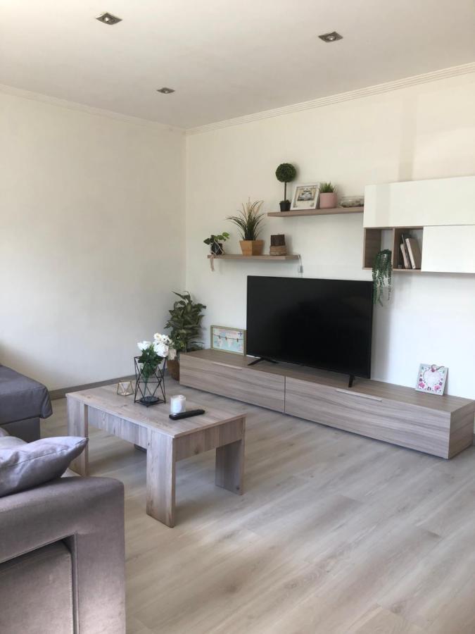 Vivienda Amplia Y Luminosa A Escasos Metros De La Playa De Cangas. Esterno foto