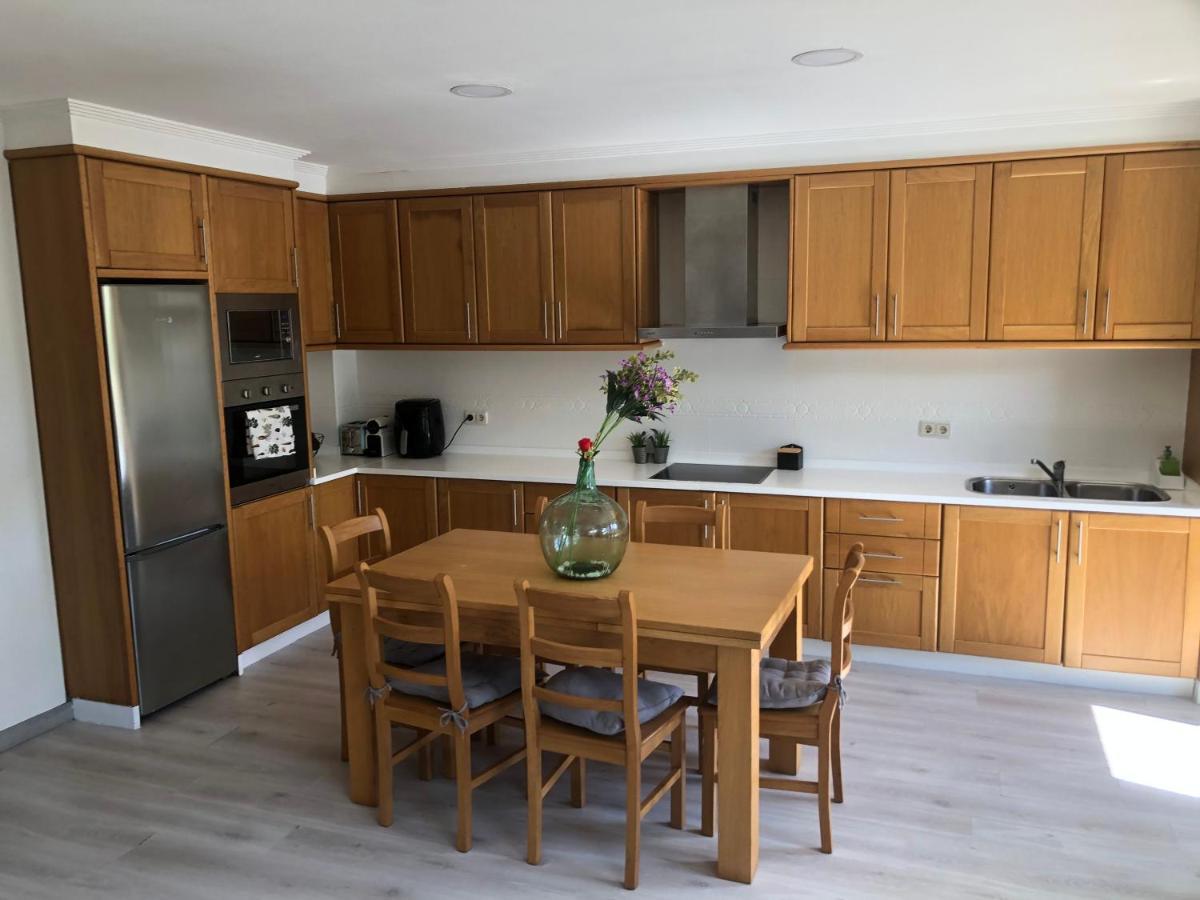 Vivienda Amplia Y Luminosa A Escasos Metros De La Playa De Cangas. Esterno foto
