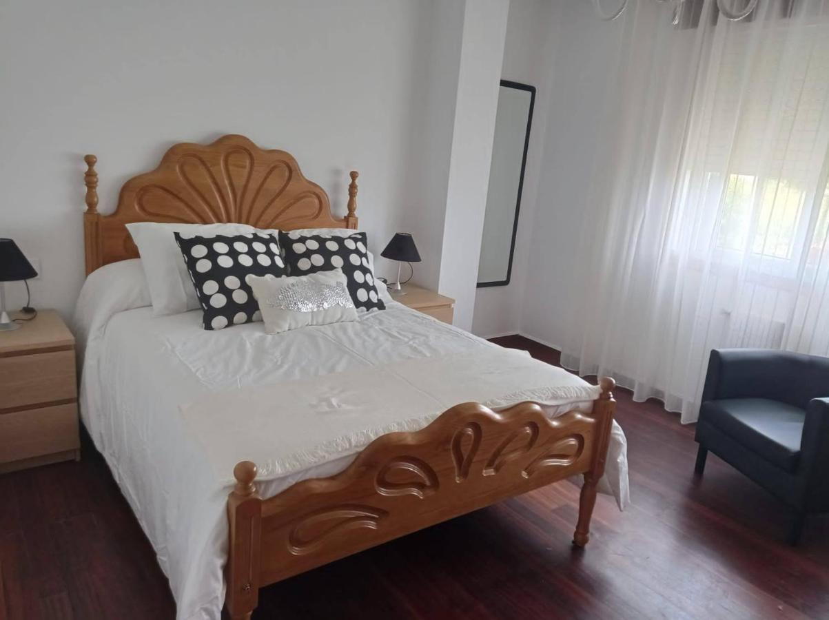 Vivienda Amplia Y Luminosa A Escasos Metros De La Playa De Cangas. Esterno foto