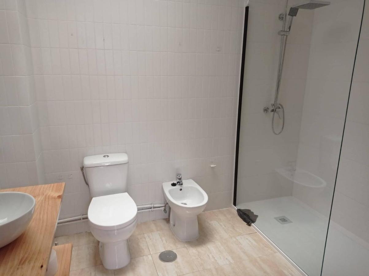 Vivienda Amplia Y Luminosa A Escasos Metros De La Playa De Cangas. Esterno foto