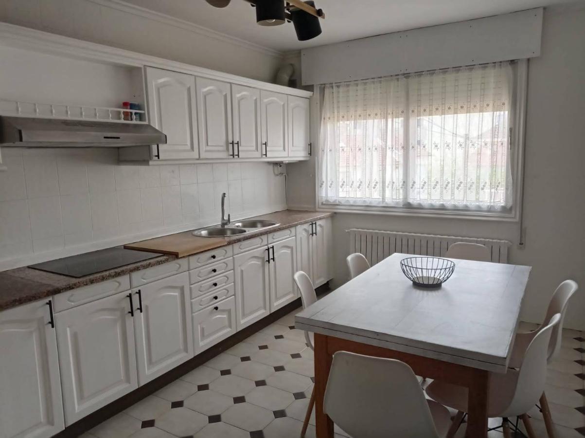 Vivienda Amplia Y Luminosa A Escasos Metros De La Playa De Cangas. Esterno foto